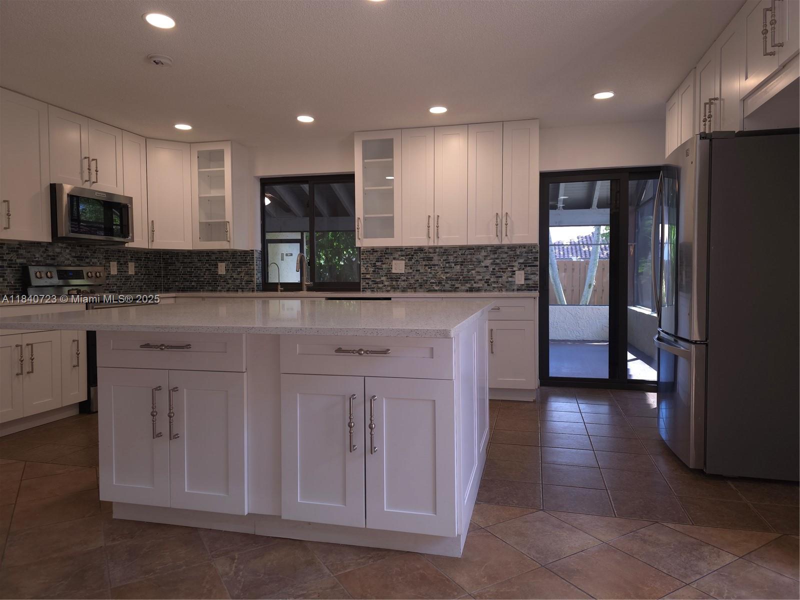 COUNTRY ISLES - фото