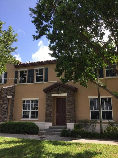 KENDALL COMMONS TOWNHOMES