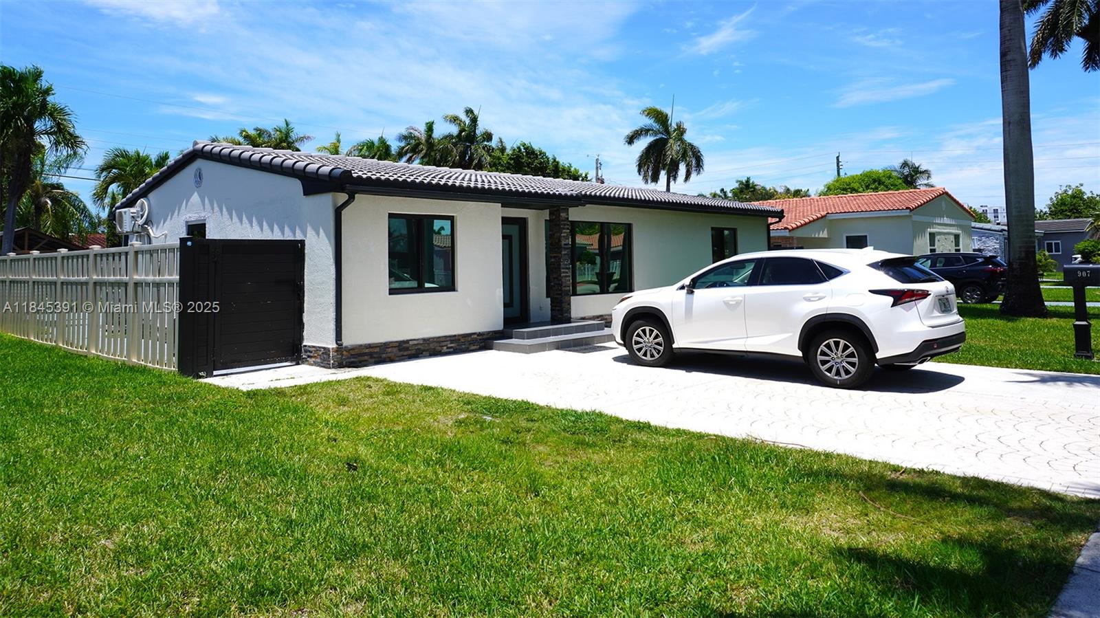 GULFSTREAM ESTATES - фото