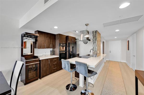 1850 S OCEAN DR #1907, HALLANDALE BEACH, FL 33009