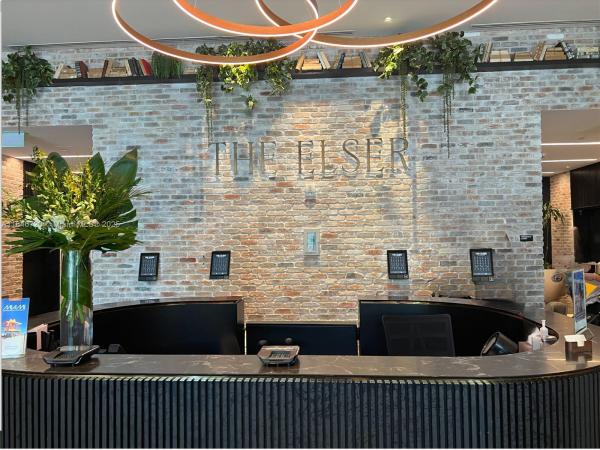 - 398 NE 5th ST Condo