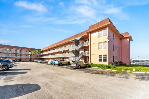 SIXTH MOORINGS CONDO