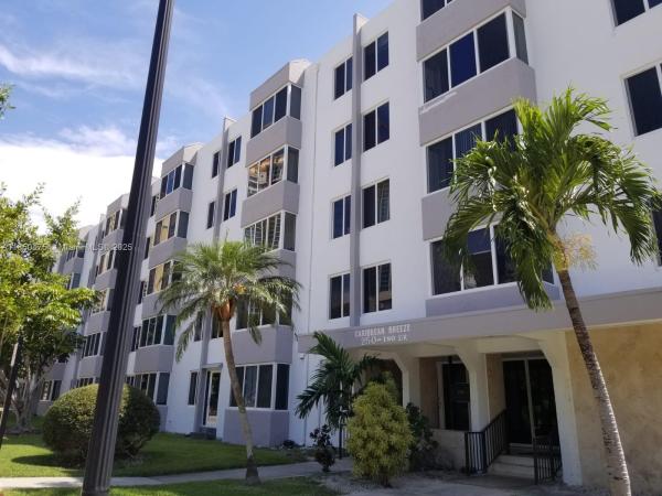 250 180TH DR #508, SUNNY ISLES BEACH, FL 33160