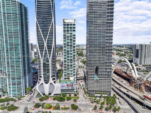 TEN MUSEUM PK RESIDENTIAL