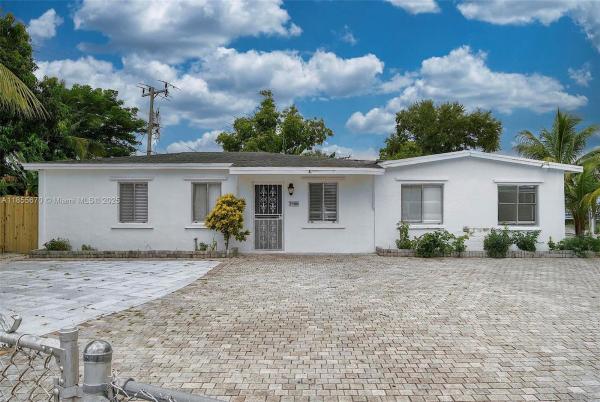 PINE TREE PARK 1ST ADDN