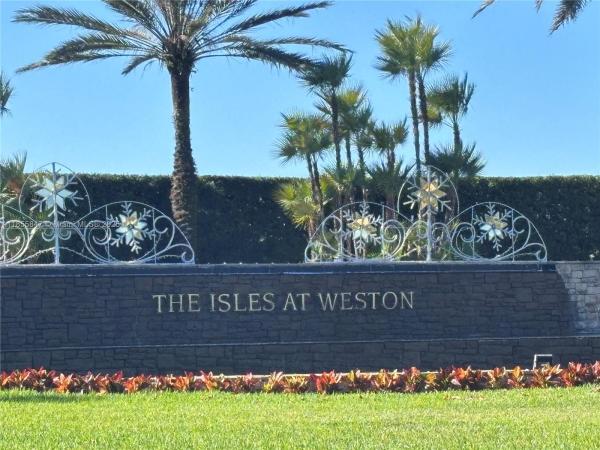 ISLES AT WESTON