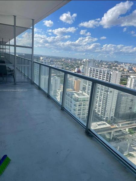 THE AXIS ON BRICKELL II C