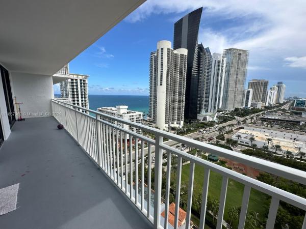 210 174TH ST #2202, SUNNY ISLES BEACH, FL 33160