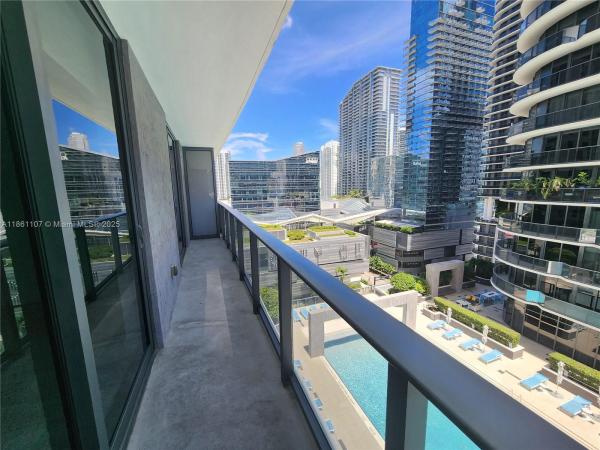 55 SW 9TH ST #1402, MIAMI, FL 33130
