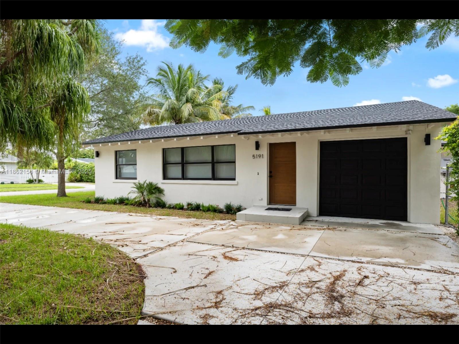 BLUE HGTS - фото