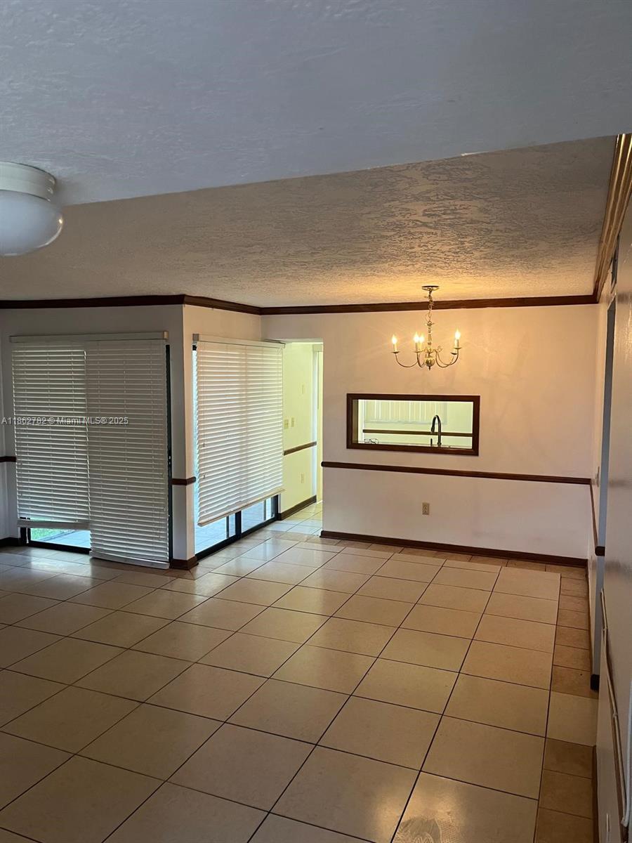 LAKESHORE CONDO #2 - фото