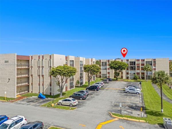 VERSAILLE GARDENS I CONDO