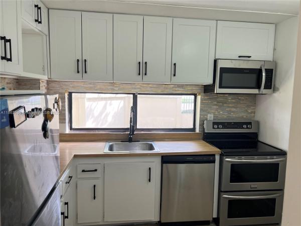 16909 N BAY RD #119-1, SUNNY ISLES BEACH, FL 33160