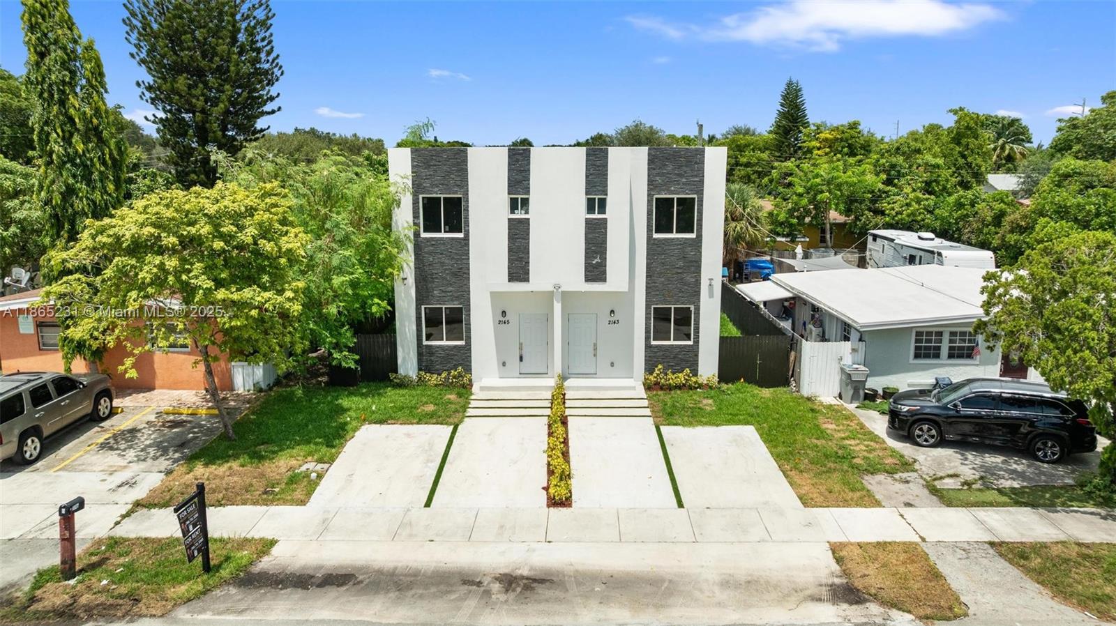 COLLIER CITY - фото