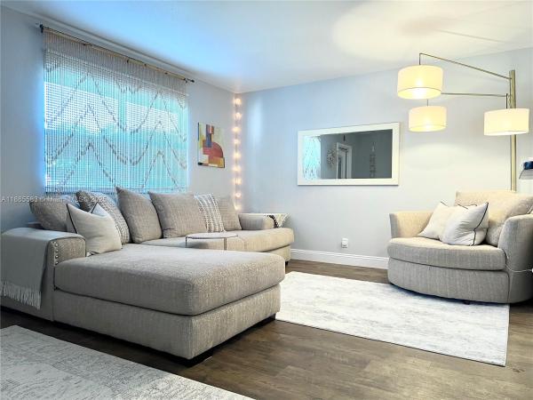 KINGS POINT MONACO CONDOS