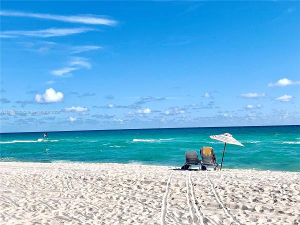 THE CARRIAGE CLUB NORTH C