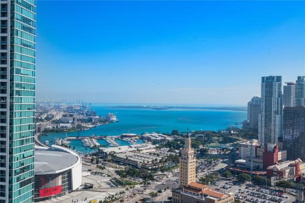 851 NE 1ST AVE #3203, MIAMI, FL 33132
