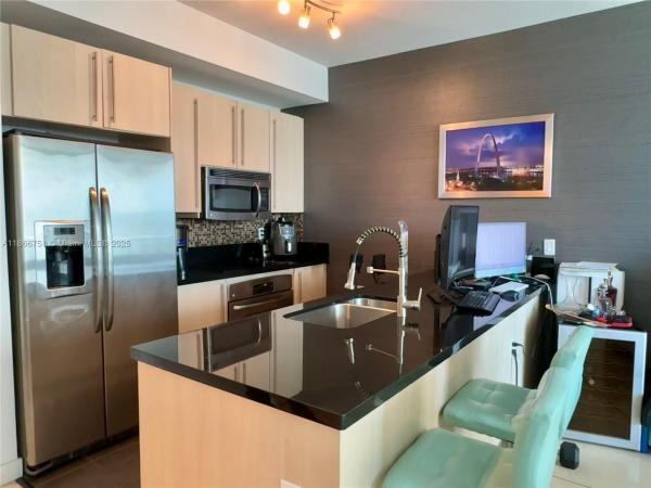 79 SW 12TH ST #1605, MIAMI, FL 33130