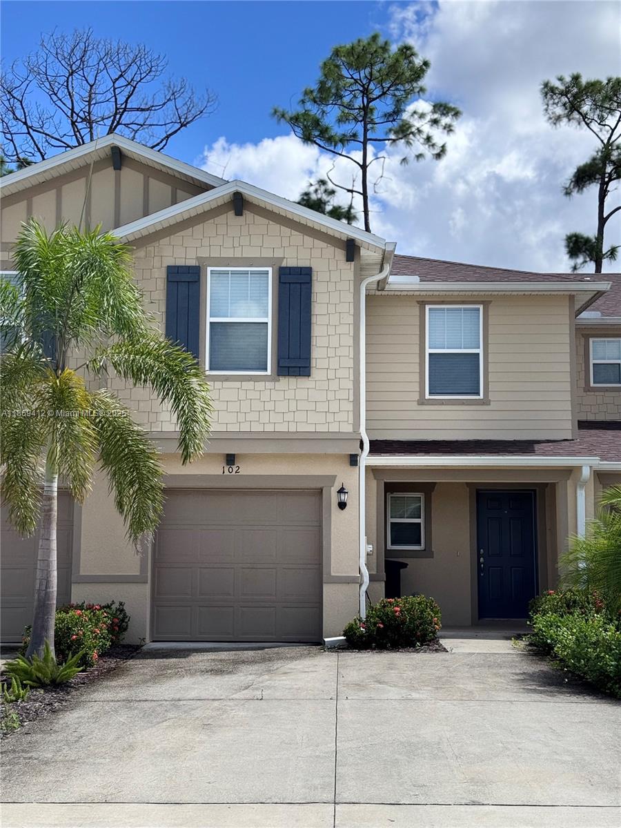 Townhouse - фото