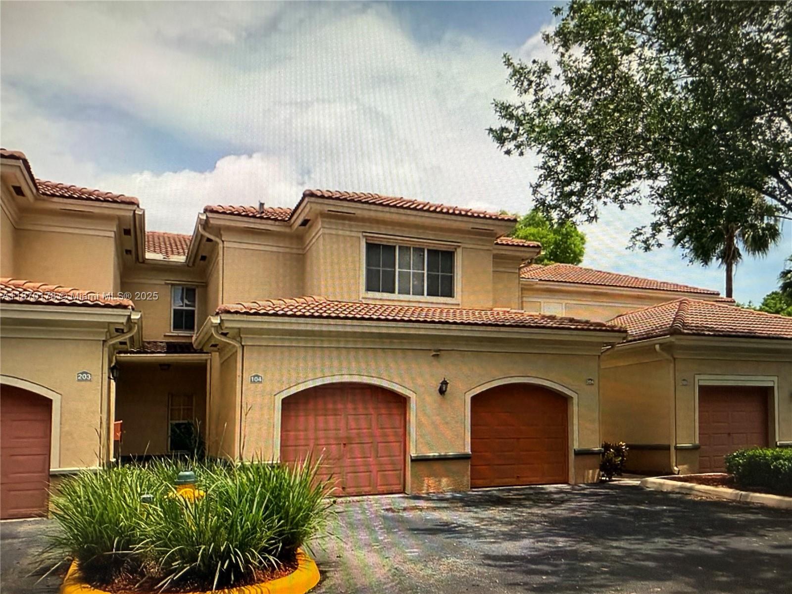 AVENTINE AT MIRAMAR CONDO - фото