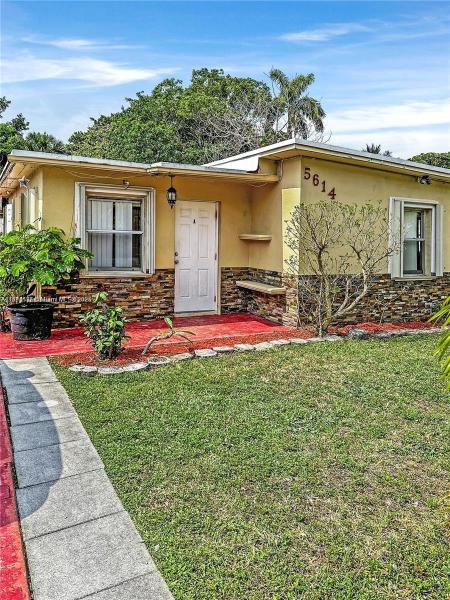 Hollywood Beach Gardens