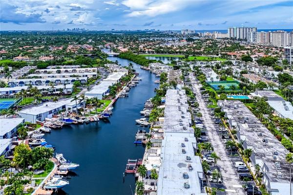 2500 PARKVIEW DR #911, HALLANDALE BEACH, FL 33009