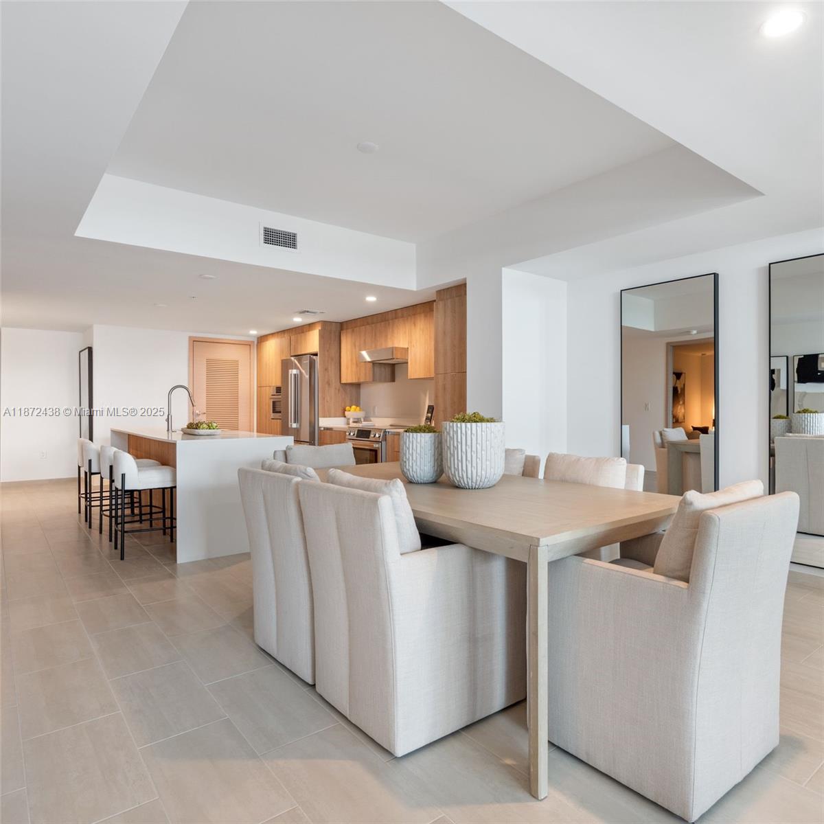 BAY HARBOR ISLAND - фото