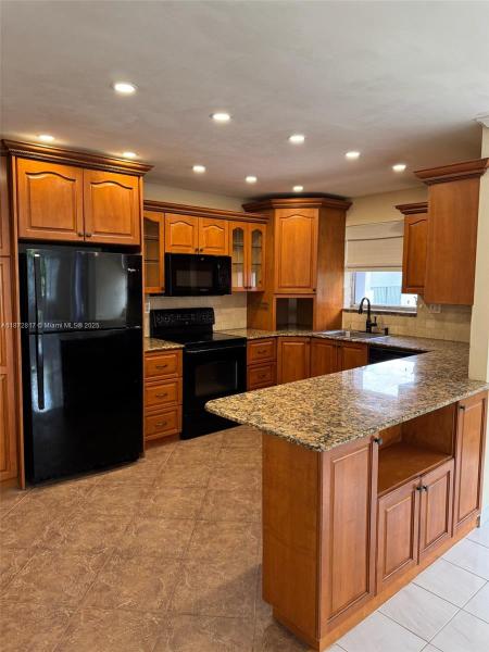 2780 NE 183RD ST #301, AVENTURA, FL 33160