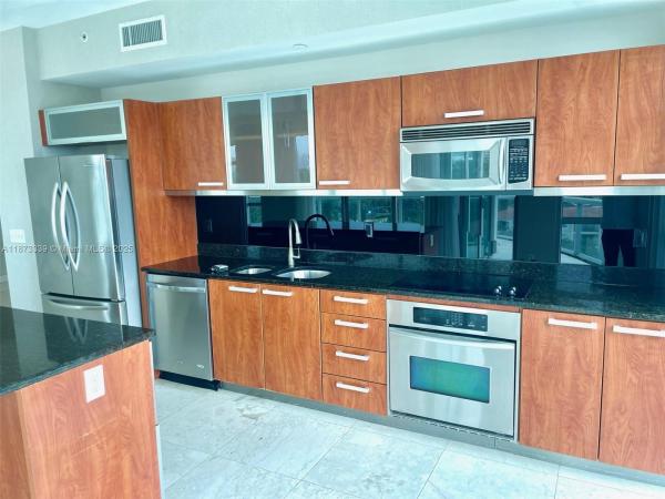 3131 NE 188TH ST #1-702, AVENTURA, FL 33180