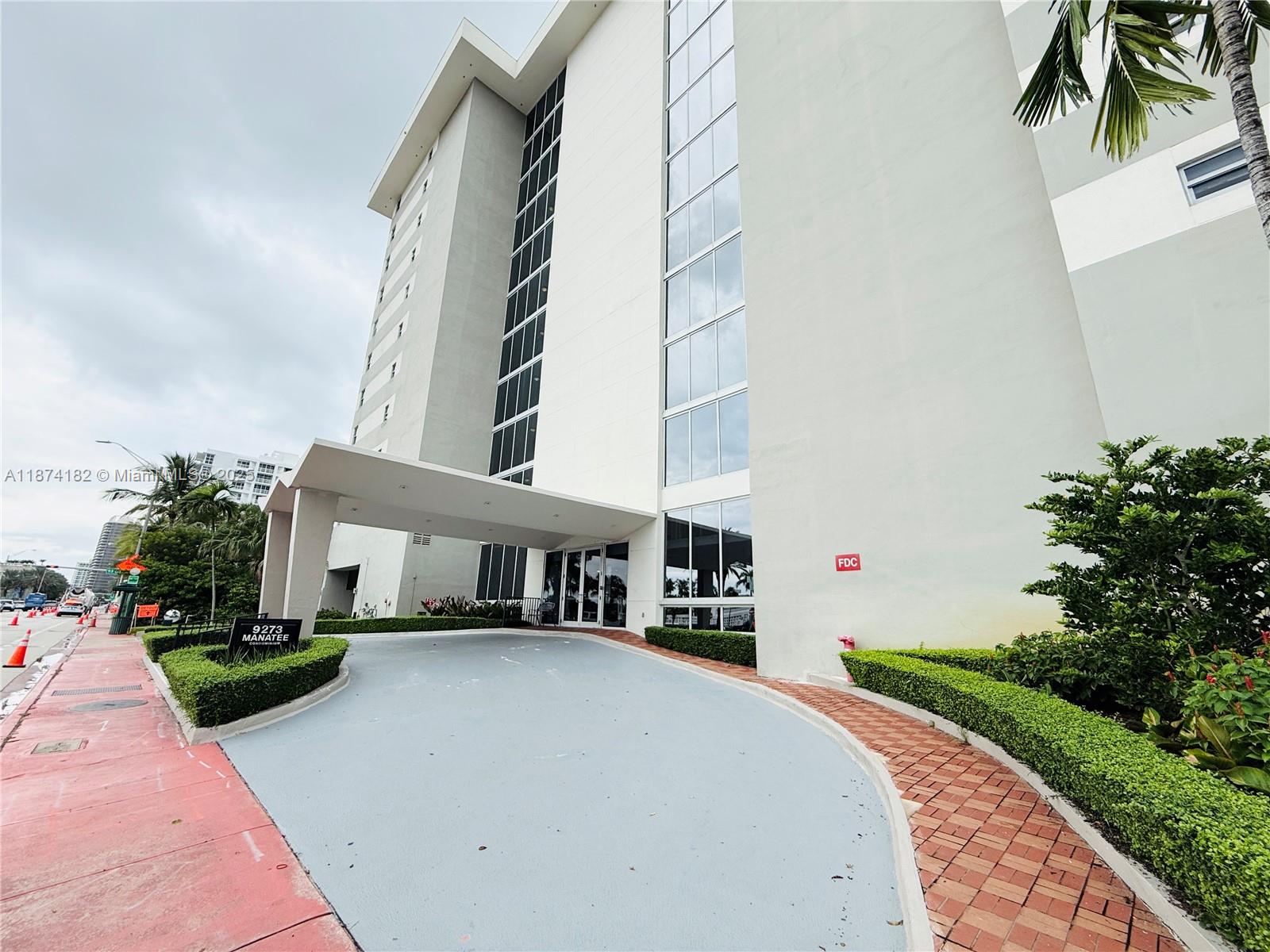 MANATEE CONDO - фото