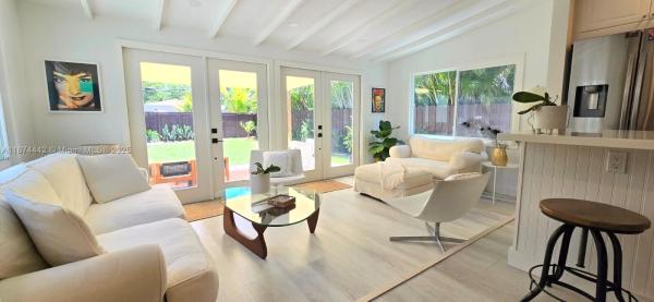 CROISSANT PARK RIVER SEC