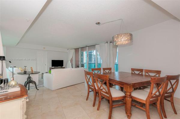 3370 HIDDEN BAY DR #906, AVENTURA, FL 33180
