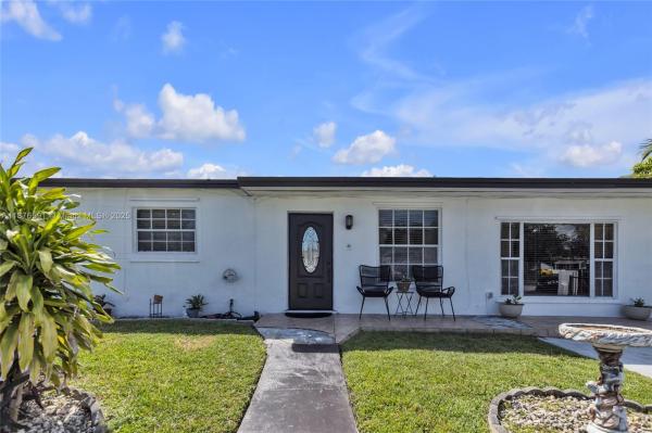 EAST DIXIE PARK 1ST ADDN