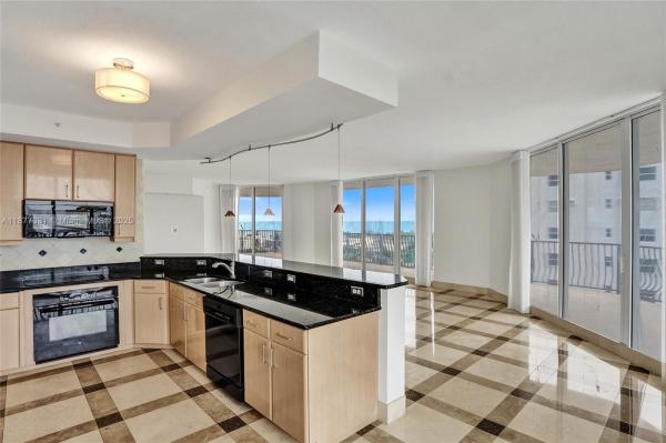 Jackson Tower Las Olas