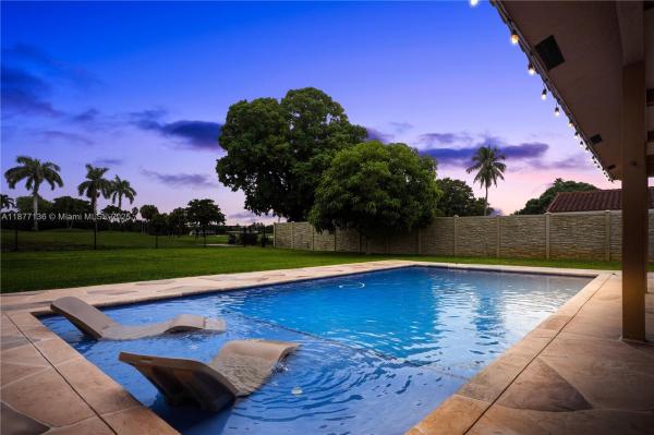 CORAL SPRINGS COUNTRY CLUB