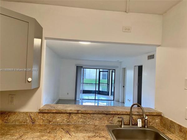 MIRAMAR CLUB #1 CONDO UNI