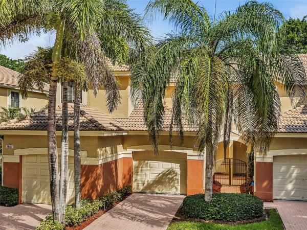 Courtyard at the Grove