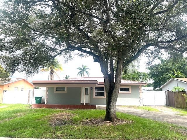 DAVIE MANOR - фото