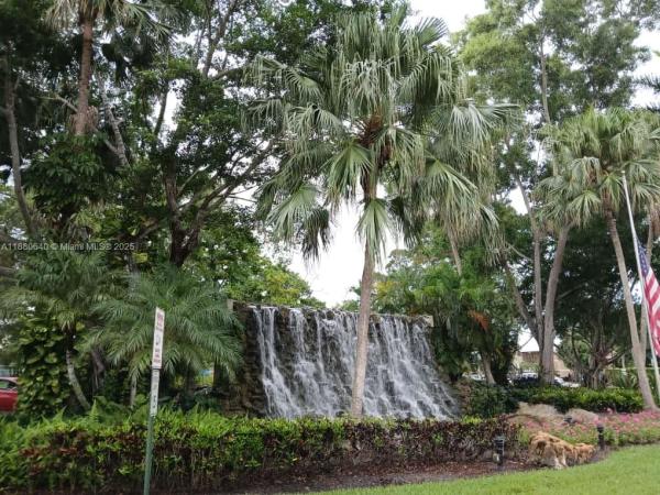 Country Club Village