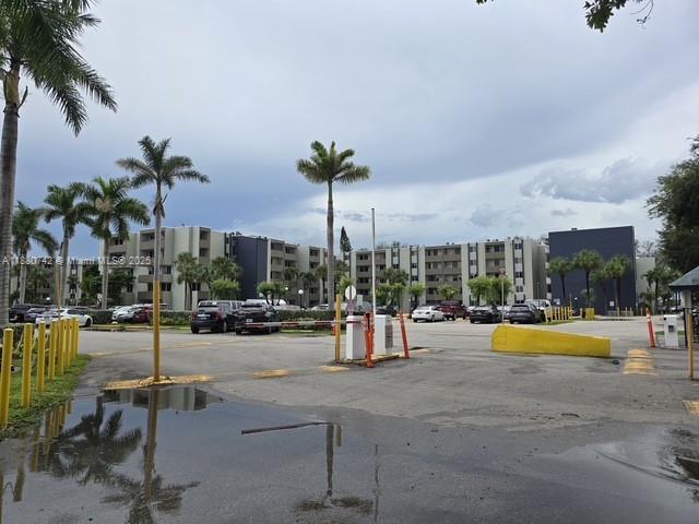 SAMARI LAKE EAST CONDO - фото