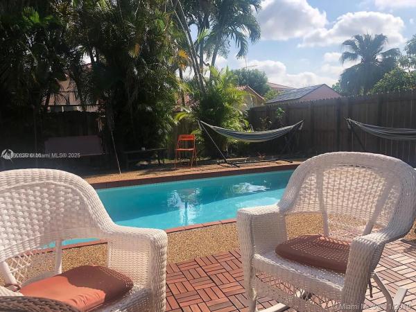 CHESTNUT RANCH PATIO HOME