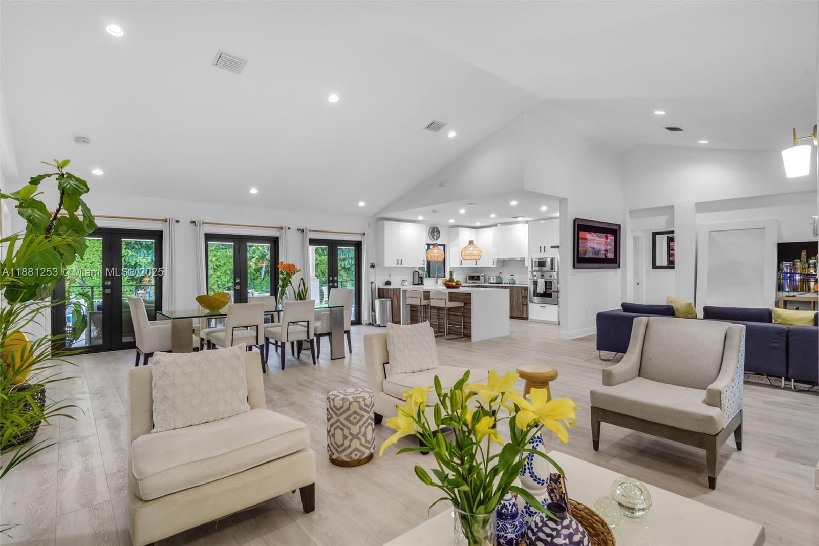 TROPICAL ISLE HOMES SUB 4 - фото