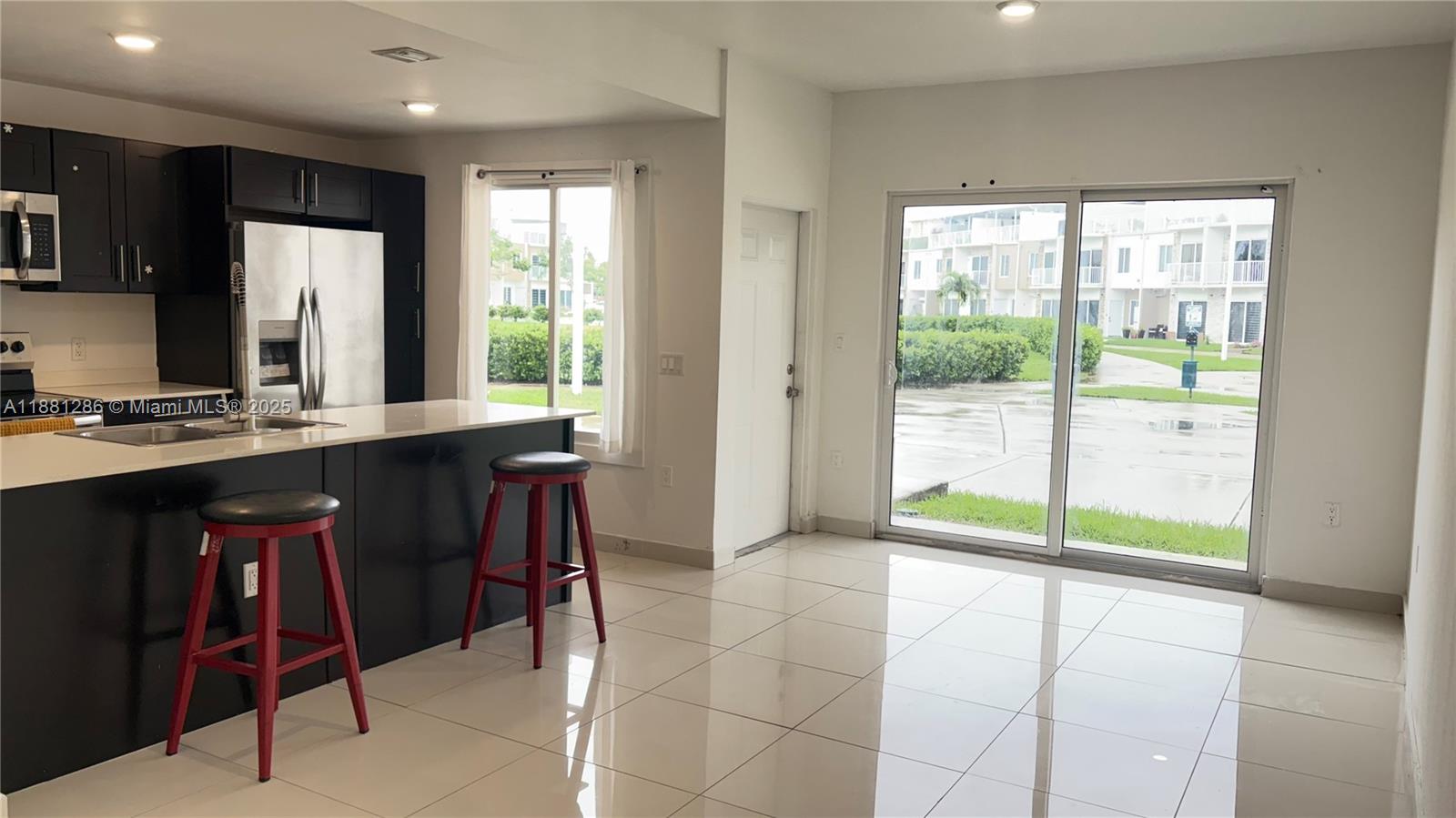 PARADISE GARDENS - фото