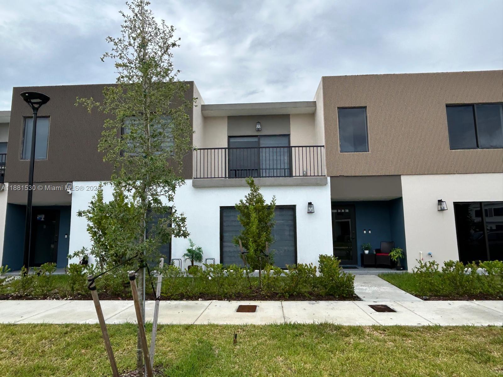 GRANDVILLE PLACE - фото