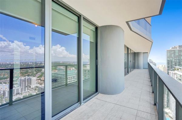 1000 BRICKELL PLZ #4710, MIAMI, FL 33131