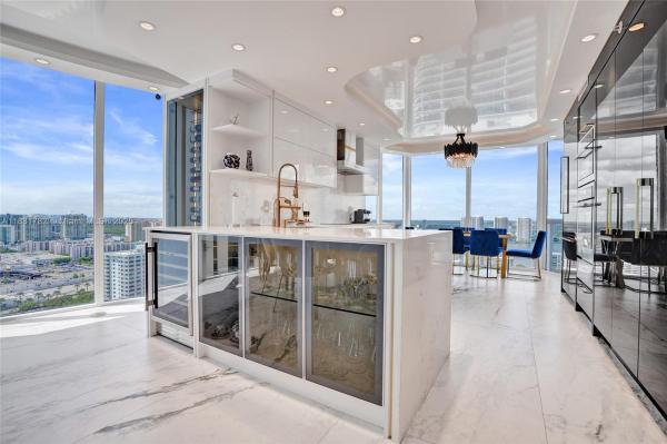 17555 COLLINS AVE #3101, SUNNY ISLES BEACH, FL 33160