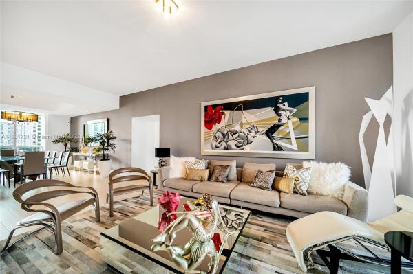 15901 COLLINS AVE #404, SUNNY ISLES BEACH, FL 33160