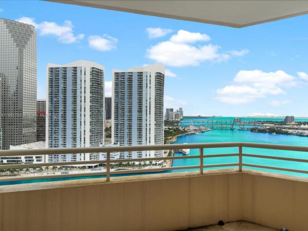 ONE TEQUESTA POINT CONDO