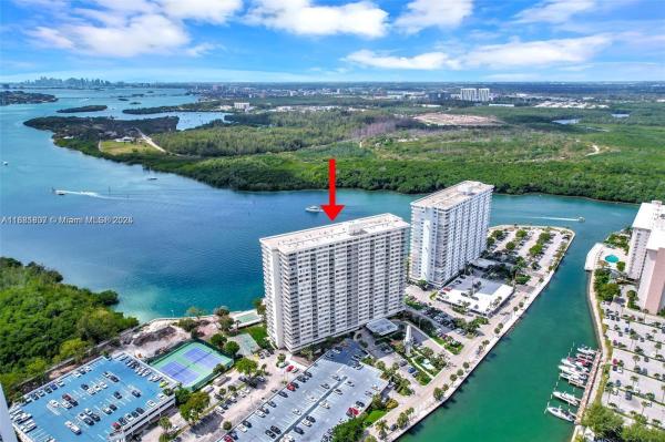300 BAYVIEW DR #1711, SUNNY ISLES BEACH, FL 33160
