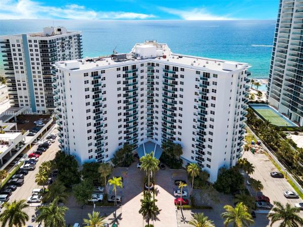 3001 S OCEAN DR #901, HOLLYWOOD, FL 33019